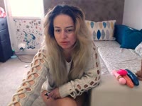 Sexy,young,crazy,noughty,kinky,long feet,slim,big and nice lips,big boobs,wett pussy & ready asshole...this things make describe us!