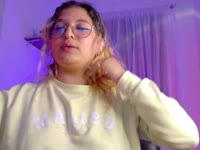 In front of the web cam I am very naughty and disposed to doy everynigth in order to fulfill the wishes of my viewers and please them whit my presence.one of my favorite things about the web cam modeling is to be a company for you and make you happy.