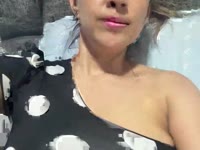 me gustan los Hombres de mente abierta, educados, pervertidos y caballeros, compartiendo un buen rato cachondo para divertirse.