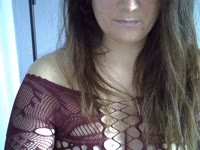 Een vrijgezelle spannende milf die van avontuurtjes en fantasietjes houdt. Om te delen of om de jouwe te horen.