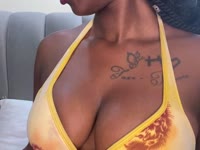 Curvy beauty with a confident smile and a warm heart. I love meaningful conversations, good vibes, and making genuine connections. Fun, ambitious, and always bringing positive energy wherever I go.