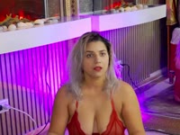 I am a hot and sensual model always in the mood to have fun with you on cam