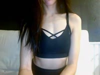 Beschreibung für Personen über 30: Ich bin Tierärztin, ichliebe es zu kochen und Kuchen zu backen. Ich bin freundlich, ausgeglichen und weiß, wie man sich benimmt. Und Kopfschmerzen habe ich nie {puścić oczko}Beschreibung für Jüngere: Ich tanze gerne, mache Quatsch, kippe ein Bier in 3 Sekunden und kann die ganze Nacht durchvögeln.