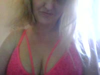 horny  blond girl, i ike to be your slut!