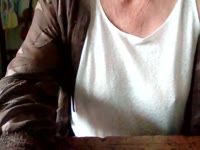 Mijn naam is Tirza Ik ben lieve moeder en oma, Als ik alleen ben wil ik graag geile gesprekken om jou lekker te kunnen verwennen. als je mij dan lekker verwennen kan komen we misschien samen tot het hoogte punt.