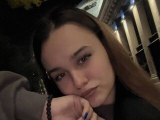 camgirl playing with vibrator BarbaraColon