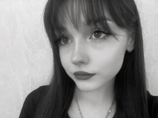 naked cam girl masturbating with sextoy EvelynnCaillouet