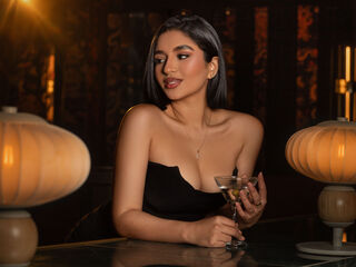 camslut topless GenesisGarcia