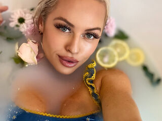 adult web cam IsabellaSaturn