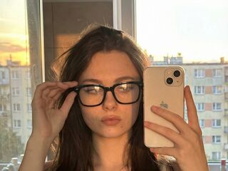 girl fingering shaved pussy JaquelynKonkel