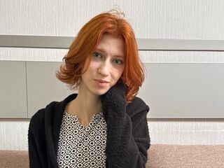camwhore shaved pussy LettyAegerter
