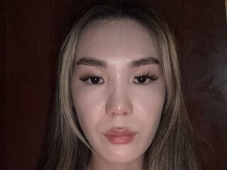 cam girl masturbating with vibrator LinaWarmer