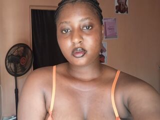 topless cam girl LuciaKay