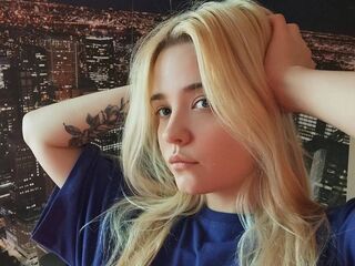 video chat MonnieMoniz