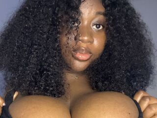 camgirl playing with dildo SeleneVesper