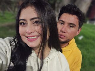 live cam couple AbrilyMayo