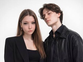 live couple sex webcam LeoAndMira