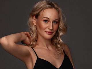 live striptease AbeyAmaze