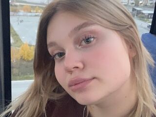 fingering camslut AdeleBaile