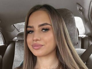 chat room live webcam AliceCire