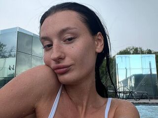 shower AliceLewandovski