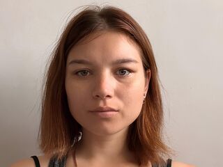 naked cam girl masturbating with sextoy AndreThreat