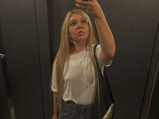 chat room photo AnnaSebastian