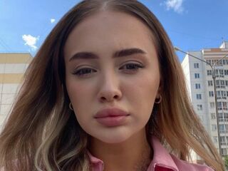 naughty camgirl masturbating with dildo AnnettaToran