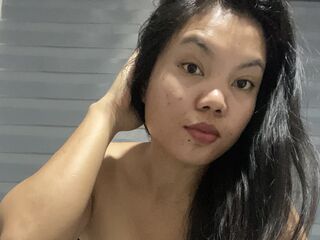 camslut topless AranyaMax