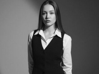 camwhore shaved pussy ArianeRovell