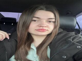 camwhore spreading pussy AvelineMyst