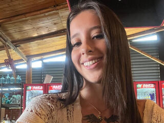 nude webcam girl BellaLeroi