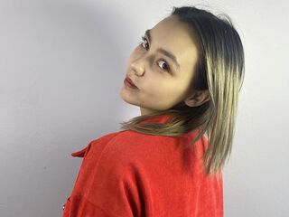 cam strip tease BellaWaves