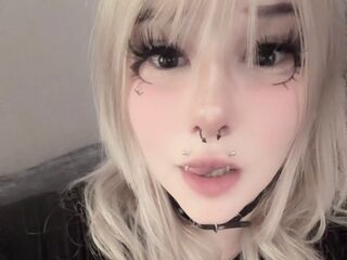 nude webcamgirl pic BillyeRom