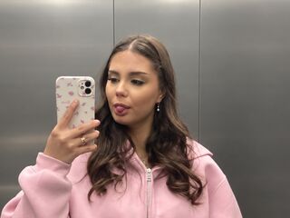 cam girl masturbating with sextoy CarlTomkus