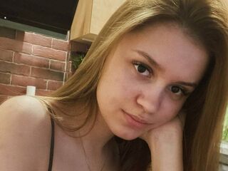 camgirl playing with sextoy CathrynEdgin