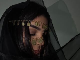 naughty cam girl fingering shaved pussy ChloeRouz