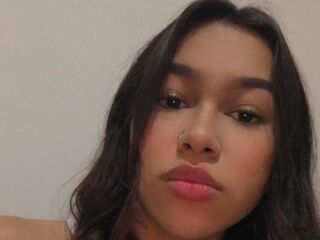 hot cam girl masturbating with vibrator ChloeSinc