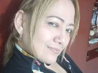 cam girl showing tits ClauBowie