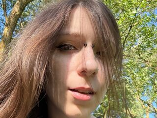 hot cam whore CordeliaHelmig
