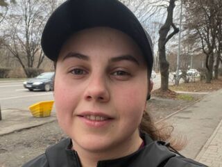 camgirl showing tits DariaCalm