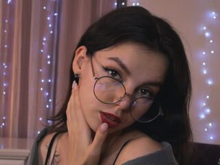 camgirl playing with dildo DawnDiggle