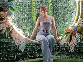 fingering girl chat DebraEvans