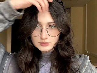 free nude web cam DianneBrowie