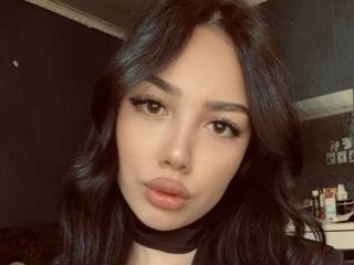 camgirl chatroom EliraVale
