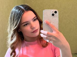 hot camslut ElmerRoche