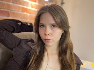 girl EmiliDen