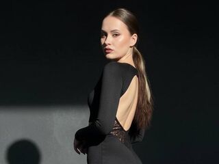 jasmin nude chat EmilyGiffin