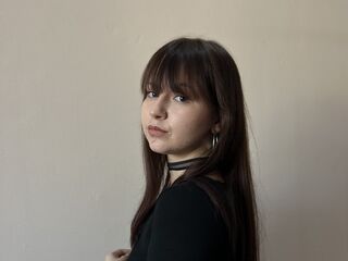 camgirl fingering pussy FloHaake