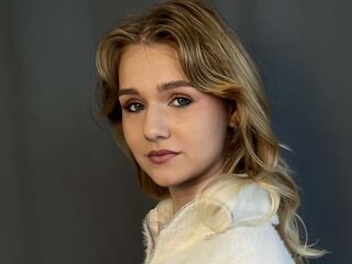 naked cam girl masturbating HelenPetrini